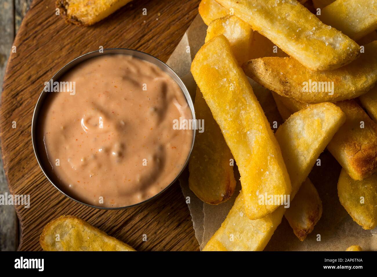 Idaho Braten Soße mit Pommes Frites bereit zu Essen Stockfoto