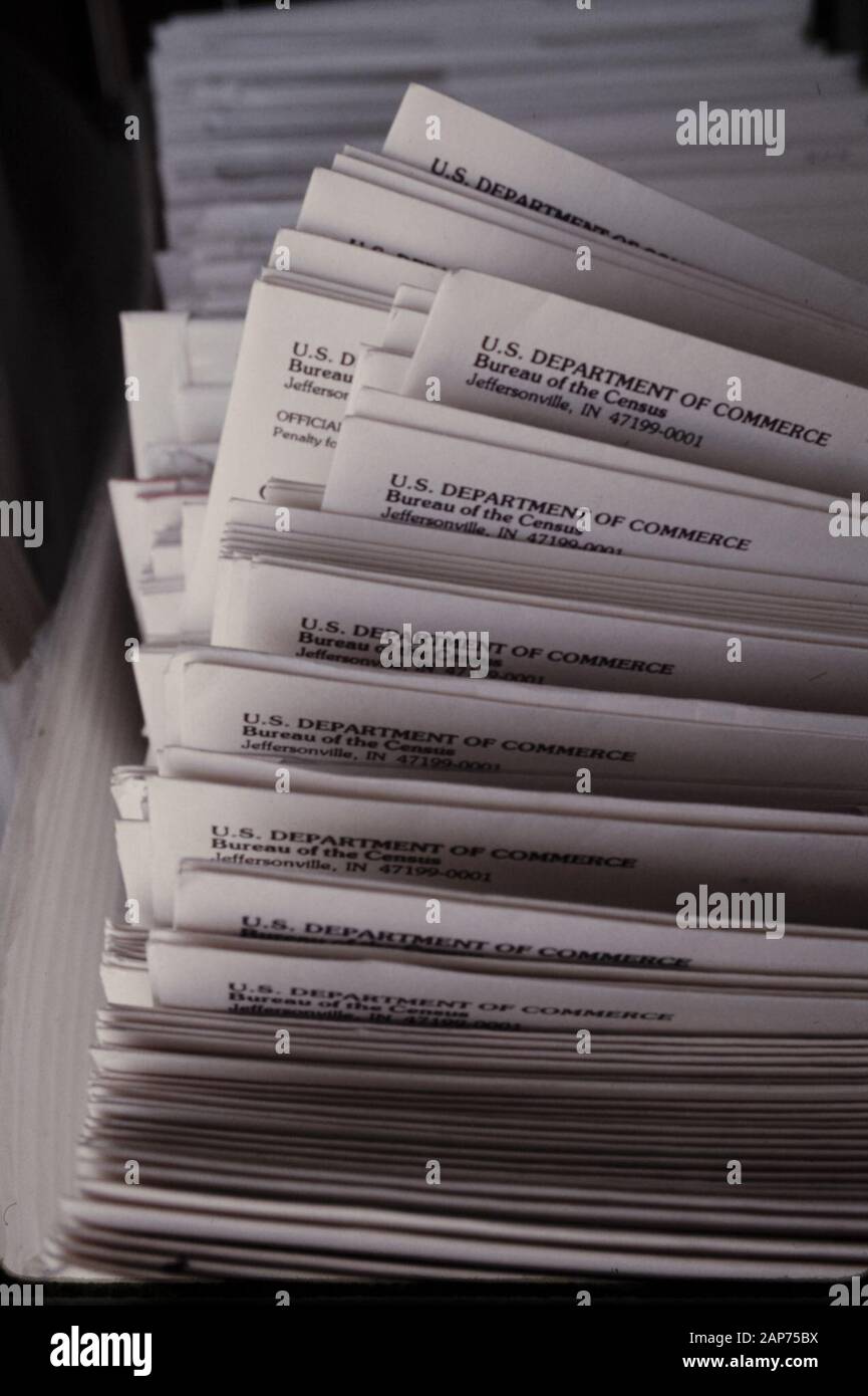 Austin, Texas, USA. 1 Mär, 1990. United States Volkszählung 1990 lange Formen erwarten Mailing auf regionaler Austin, TX Data Center im frühen Frühjahr (genaues Datum unbekannt) vor der offiziellen April 1, 1990 zählen vor fast 30 Jahren. Die Volkszählung 1990 gezählt, fast 250 Millionen Menschen leben in den Vereinigten Staaten. Credit: Bob Daemmrich/ZUMA Draht/Alamy leben Nachrichten Stockfoto