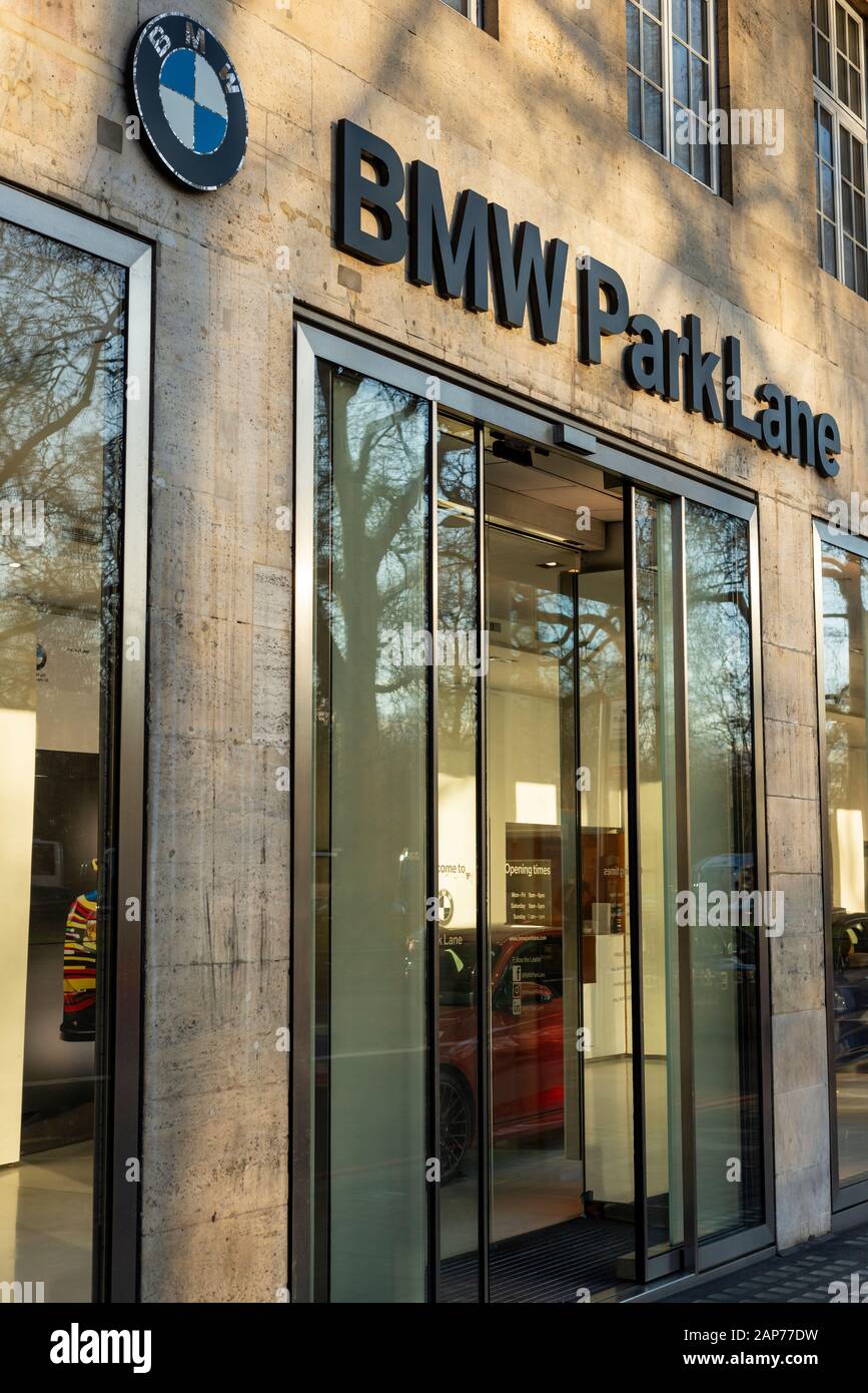 BMW Park Lane Showroom Store und Händlerbetrieb, Mayfair, London, Großbritannien ab 2020 Stockfoto