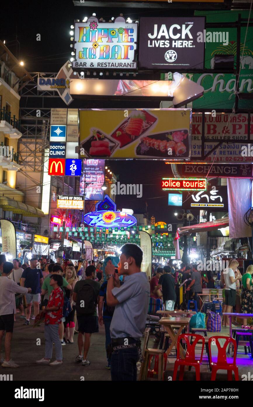 Kao san Road, Bangkok Thailand Leute Nacht Nachtleben Stockfoto