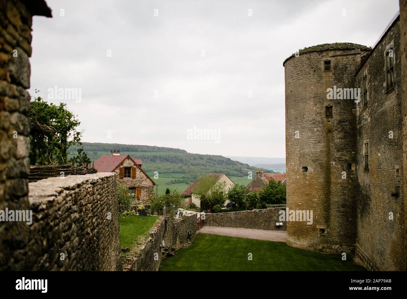 Blick auf die französische Landschaft von Small Town Stockfoto