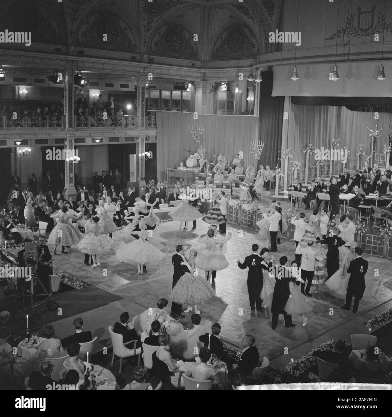 Avros europäischen Tanz Turnier am Kurhaus in Scheveningen. Übersicht über die Spiele Datum: April 15, 1961 Location: Scheveningen, Zuid-Holland Stichworte: Matches, Übersichten Institution Name: Kurhaus Stockfoto