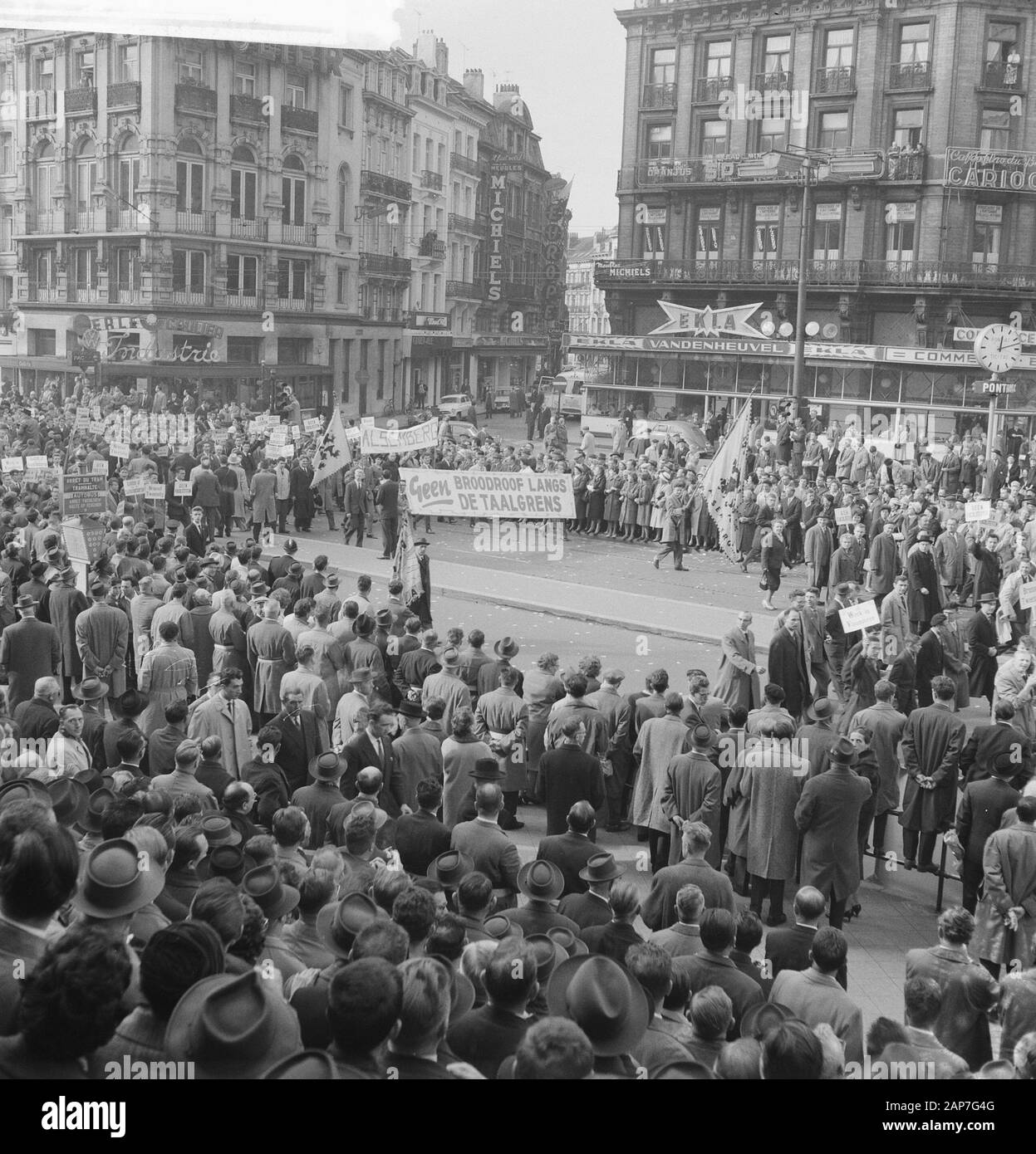 Demonstration in Brüssel. Demonstration in den Straßen Datum: 22 Oktober 1961 Standort: Brüssel Schlüsselwörter: STREATES, Demonstrationen Stockfoto