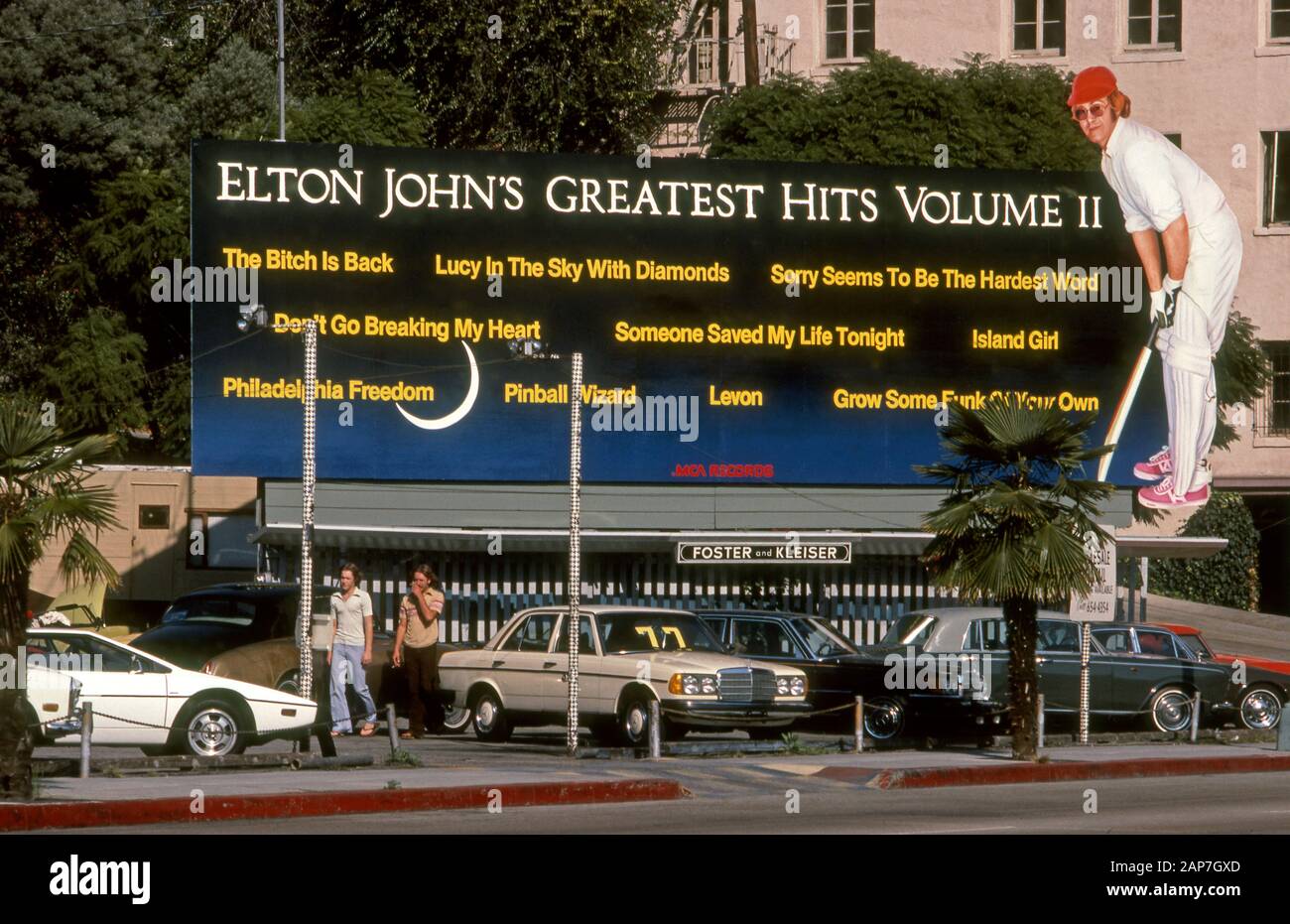 Elton John hinweistafel auf dem Sunset Strip in Los Angeles seine größten Hits Band II record Album Förderung im Jahr 1977. Stockfoto