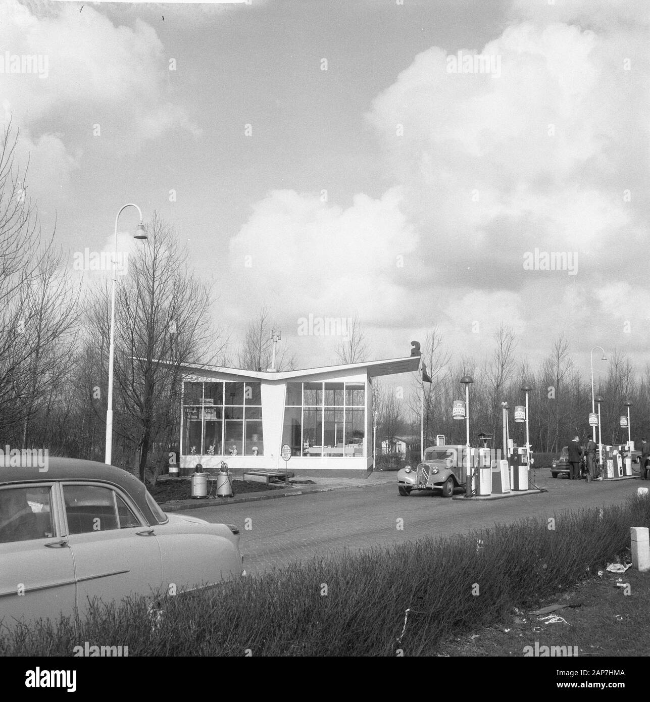 Tankstelle an der Utrechtse weg Datum: März 28, 1962 Stichworte: Tankstellen Stockfoto