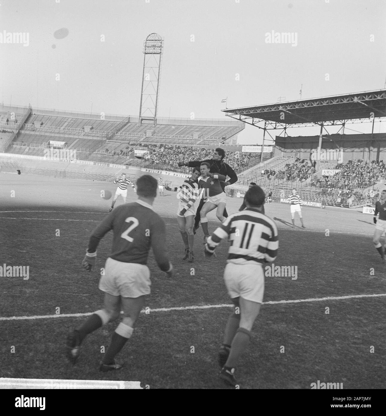 Blau-weißem gegen MVV 1-2, spielen moment Datum: 23 Dezember 1962 Keywords: Sport, Fußball Institution Name: blau-weiß Stockfoto