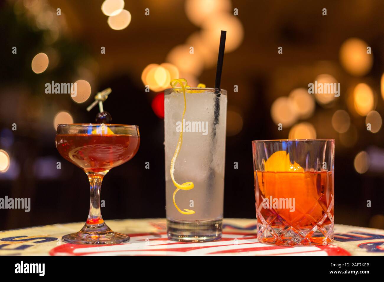 Bunte klassische Cocktails. Stockfoto