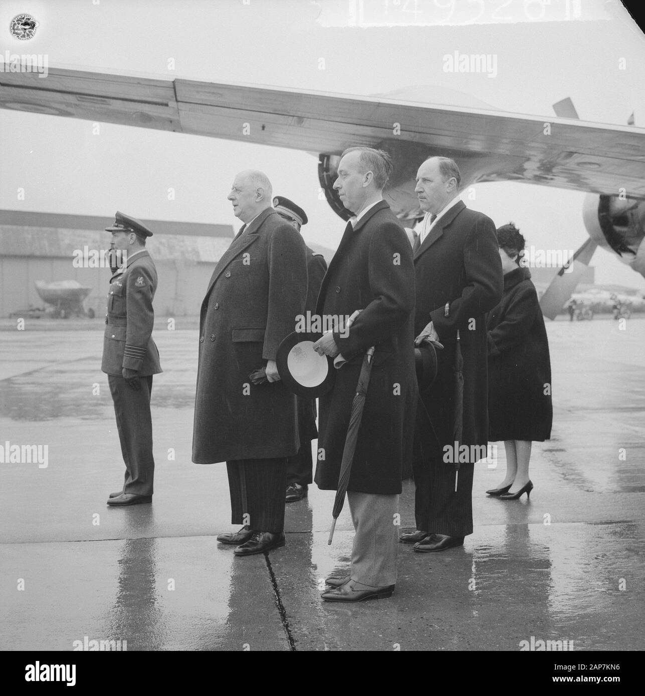 Besuch Präsident De Gaulle in die Niederlande. De Gaulle, Baron Lynden, Luns und Frau De Gaulle Datum: 16 März 1963 Ort: Niederlande Schlüsselwörter: visits Persönlicher Name: Baron Lynden, Gaulle, Charles de, Luns, J. UHR H., Luns, Joseph Stockfoto