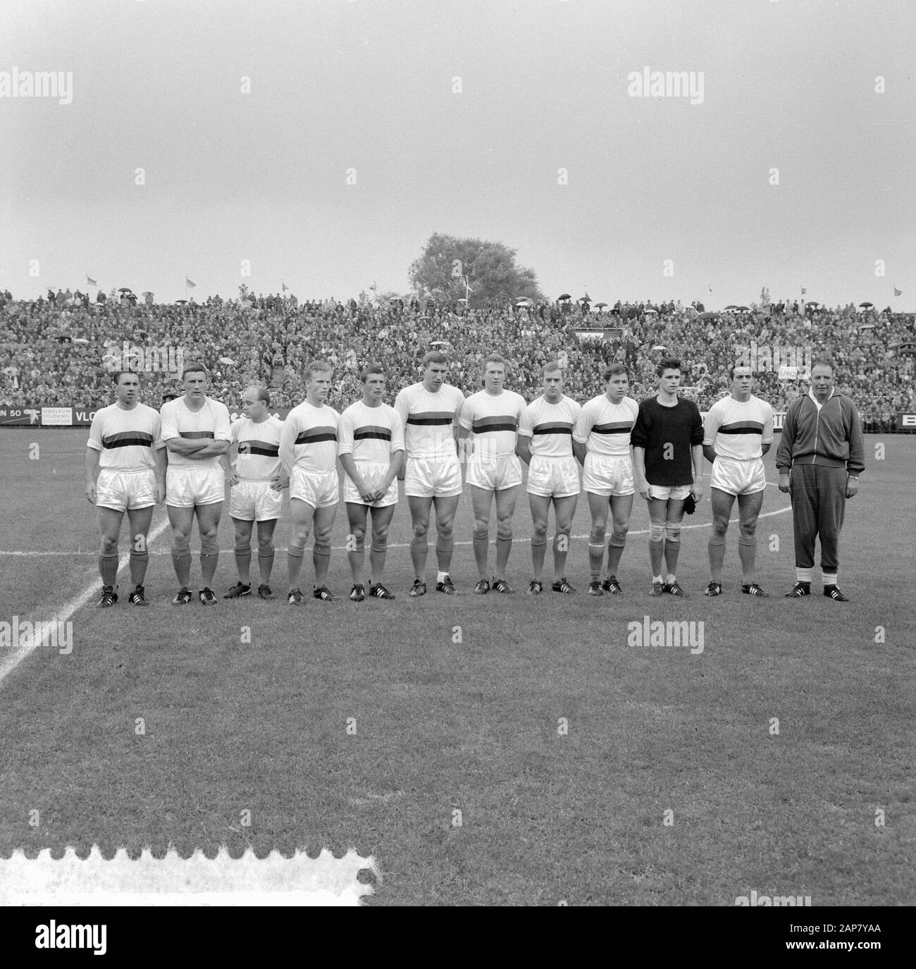 AJAX gegen DWS 0-3, Team DWS Datum: 6. September 1964 Schlüsselwörter: Teams, Sport, Fußball-Institution Name: AJAX Stockfoto