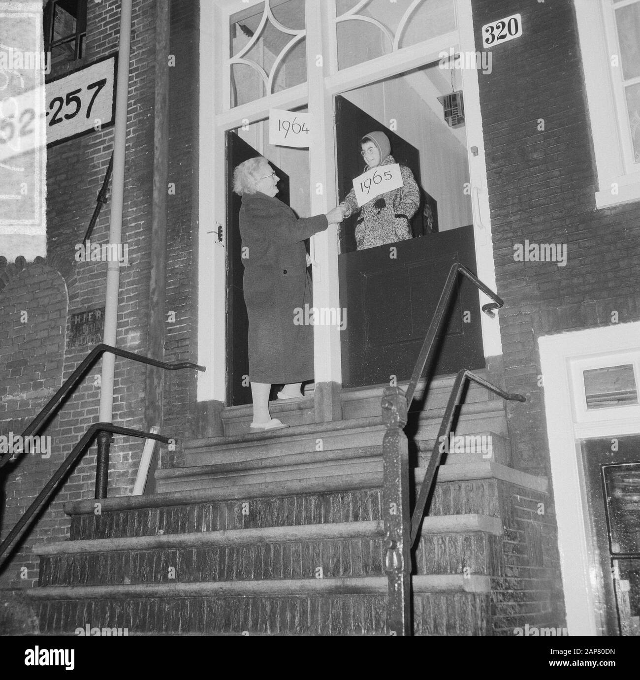 1964 begrüßt 1965 Datum: 30. Dezember 1964 Stockfoto