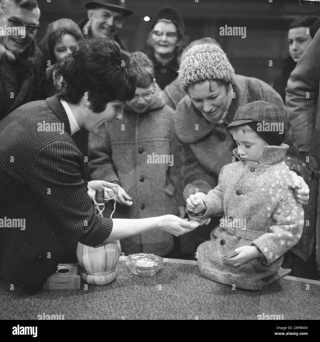 Action Food for India, Mies Bouwman Datum: 19. Februar 1966 Schlüsselwörter: AKTIES Personenname: Bouwman, Mies Stockfoto