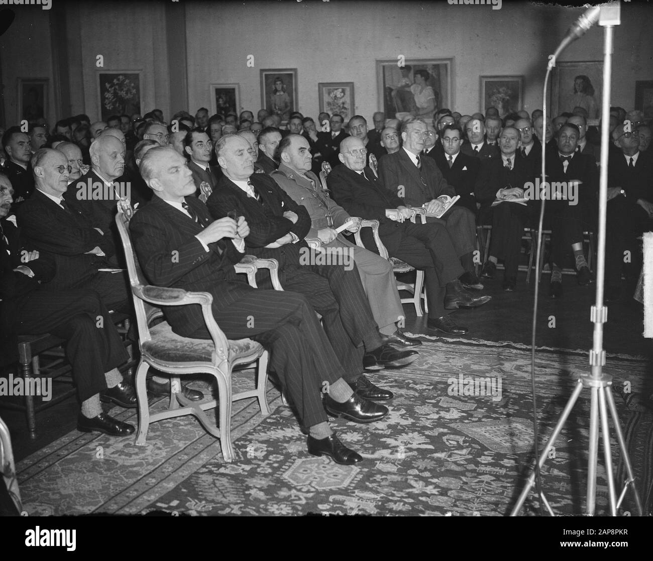 Achter Tag des KNAC Pulchie Studio Datum: 27. Oktober 1950 Name Der Einrichtung: KNAC, Pulchristudio Stockfoto