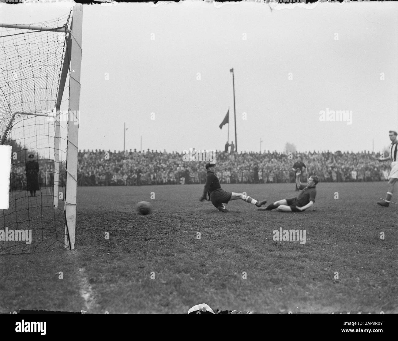BVV gegen Willem II 3-2 erstes BVV-Tor Datum: 29. Oktober 1950 Stichworte: Tore Institutionenname: Willem II Stockfoto