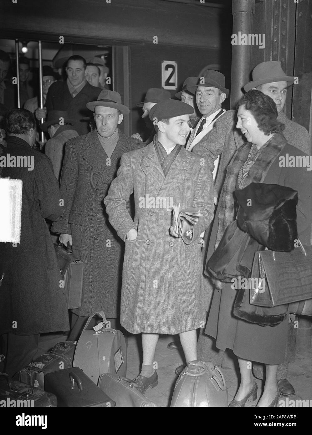 Ankunft der 15-jährige Dirigent Pierino Gamba Datum: 30. November 1950 Schlüsselwörter: Ankunft, Dirigenten Personname: Pierino Gamba Stockfoto