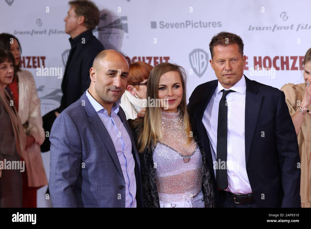 21.01.2020, Berlin, Deutschland, Arthur Abraham, Regina Halmich und Til Schweiger nehmen am 21. Januar 2020 in Berlin an der Weltpremiere 'DIE HOCHZEIT' im Zoopalast in Berlin, Deutschland, teilzunehmen. Ein Til Schweiger Film 'DIE HOCHZEIT' ist eine romantische Komödie. Stockfoto