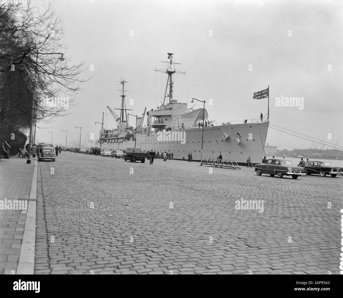 Britische und norwegische Flotte Besuch in Rotterdam Datum: 25. März 1957 Standort: Rotterdam, Zuid-Holland Schlüsselwörter: Flottenbesuche Stockfoto