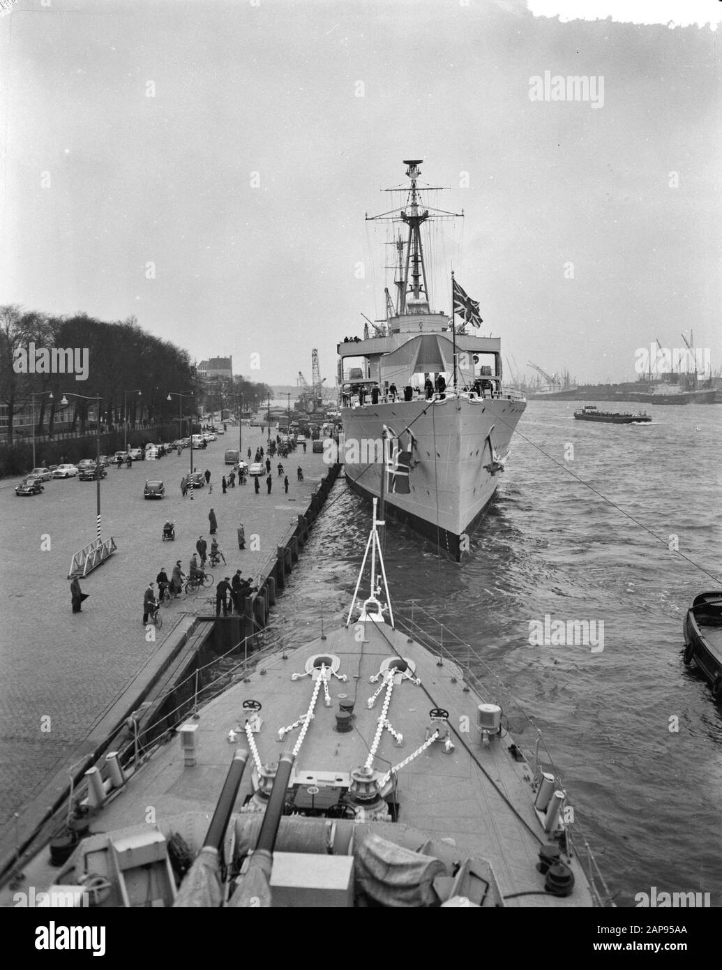 Britische und norwegische Flotte Besuch in Rotterdam Datum: 25. März 1957 Standort: Rotterdam, Zuid-Holland Schlüsselwörter: Flottenbesuche Stockfoto