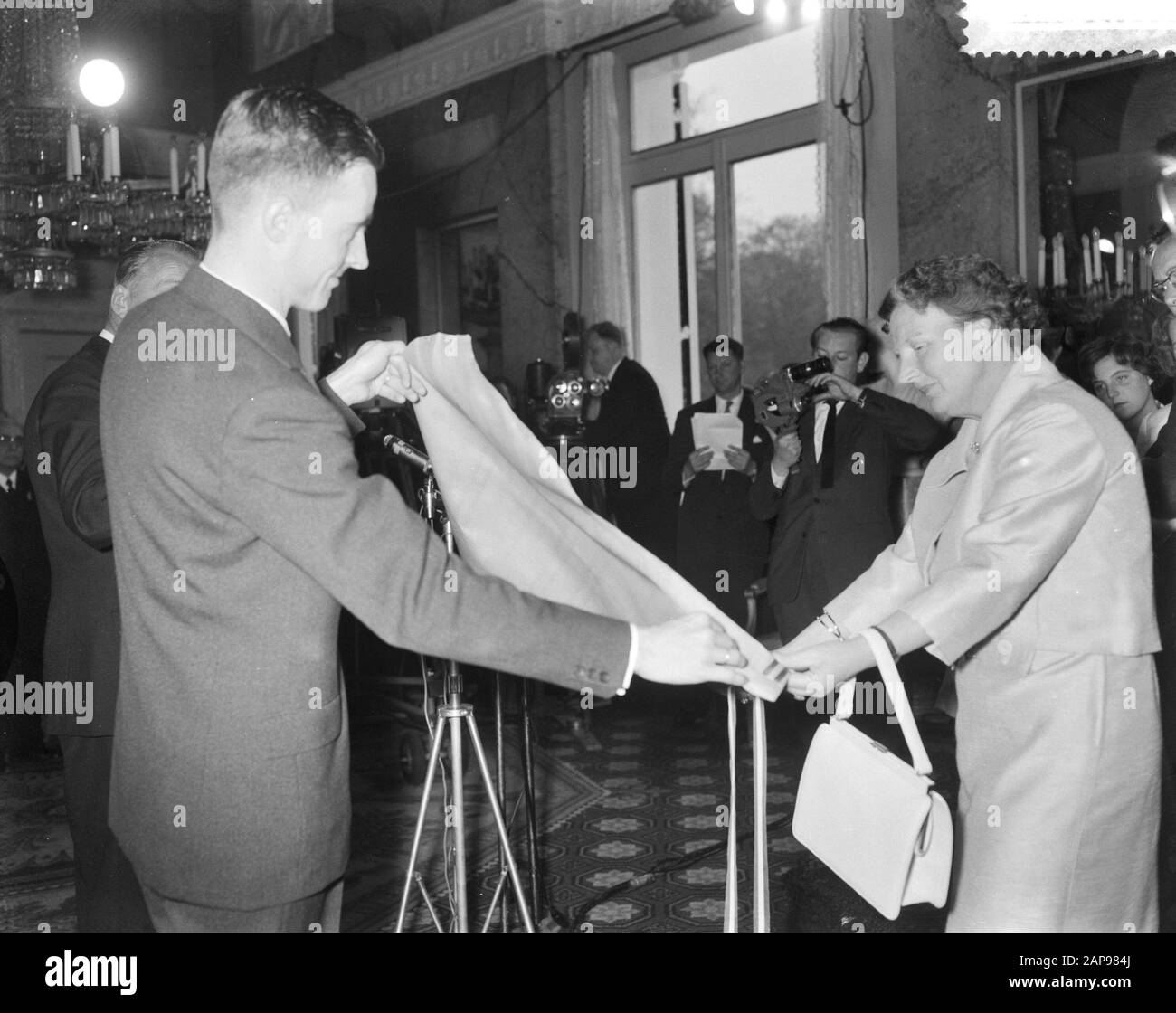 Geschenk der Holländer an Königin Juliana wegen ihres 50. Geburtstags: 30. April 1959 persönlicher Name: Juliana (Königin Niederlande) Stockfoto