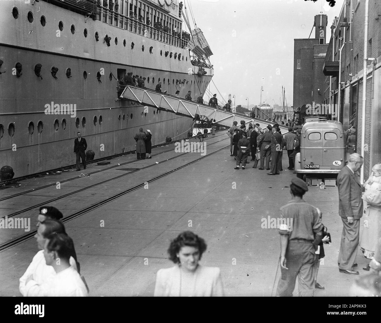 Debarkatie Johan Van Oldenbarneveld Datum: 20. August 1948 Personenname: Johan van Oldenbarneveld Stockfoto