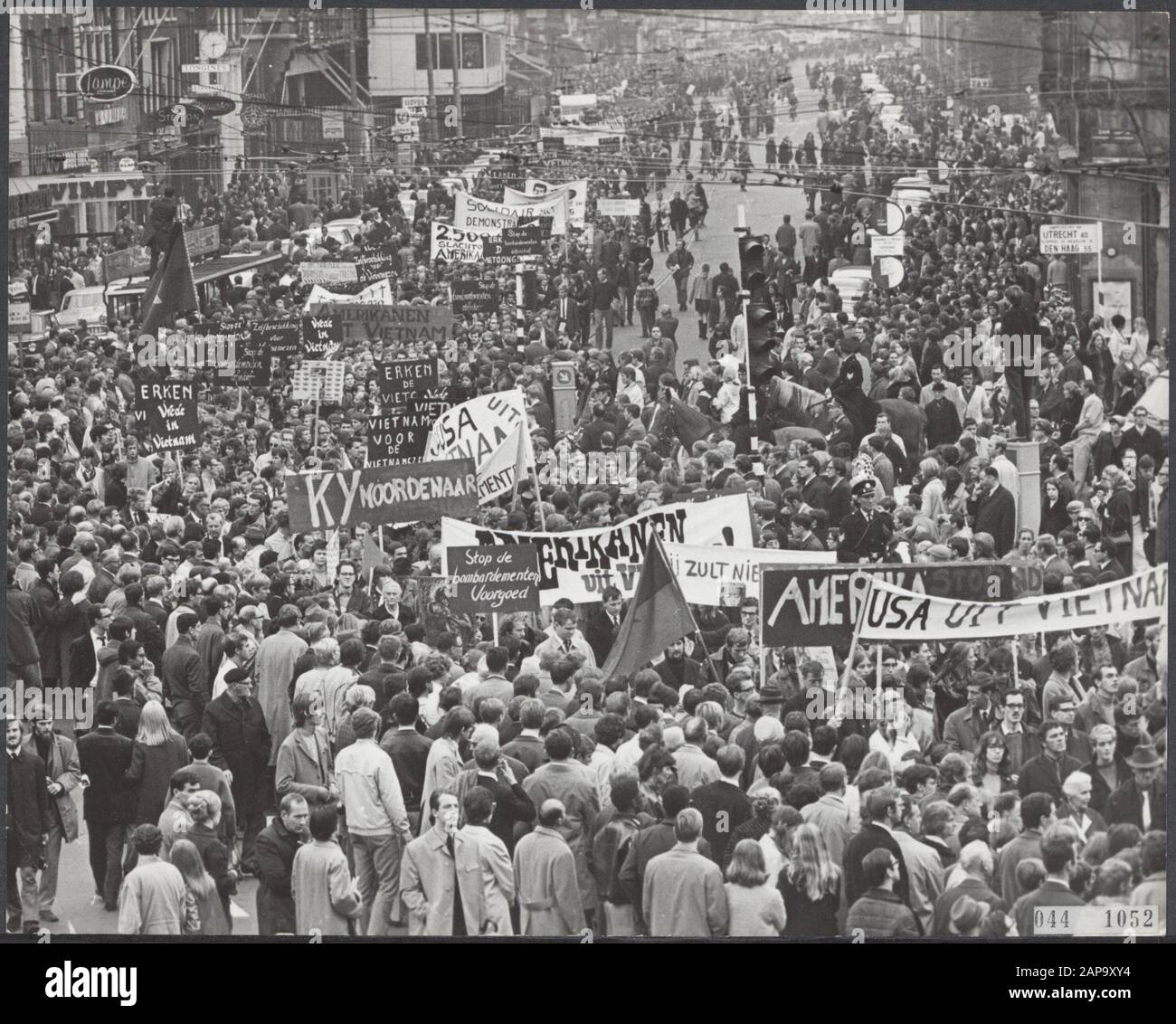 Demonstrationen, Kriege Datum: 22. Oktober 1967 Ort: Amsterdam, Vietnam Schlüsselwörter: Demonstrationen, Kriege Stockfoto