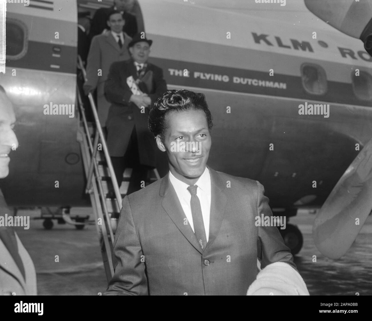 Ankunft Chuck Berry (Sänger) auf Schiphol Datum: 3. Februar 1965 Ort: Noord-Holland, Schiphol Schlüsselwörter: Ankünfte, Musik, Flughäfen, Sänger persönlicher Name: Berry Chuck Stockfoto