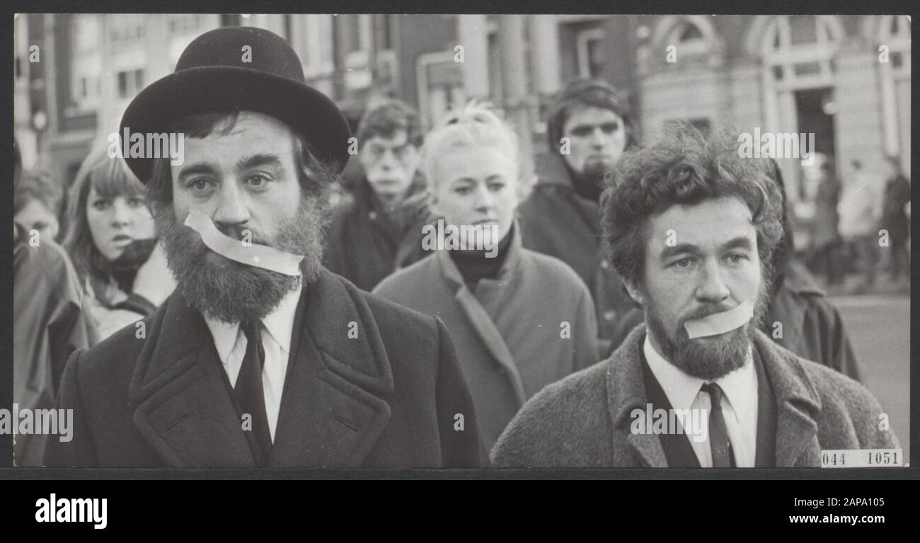 Demonstrationen, Künstler, Kriege Datum: 26. Dezember 1966 Ort: Amsterdam, Vietnam Schlüsselwörter: Demonstrationen, Künstler, Kriege Stockfoto