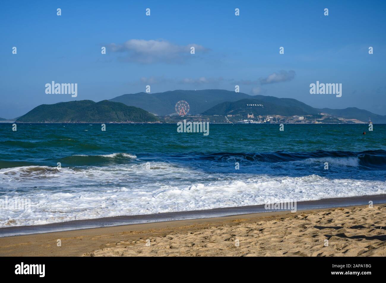 Strand von Nha Trang in Vietnam. Am Abend des 9. Januar 2020 Stockfoto