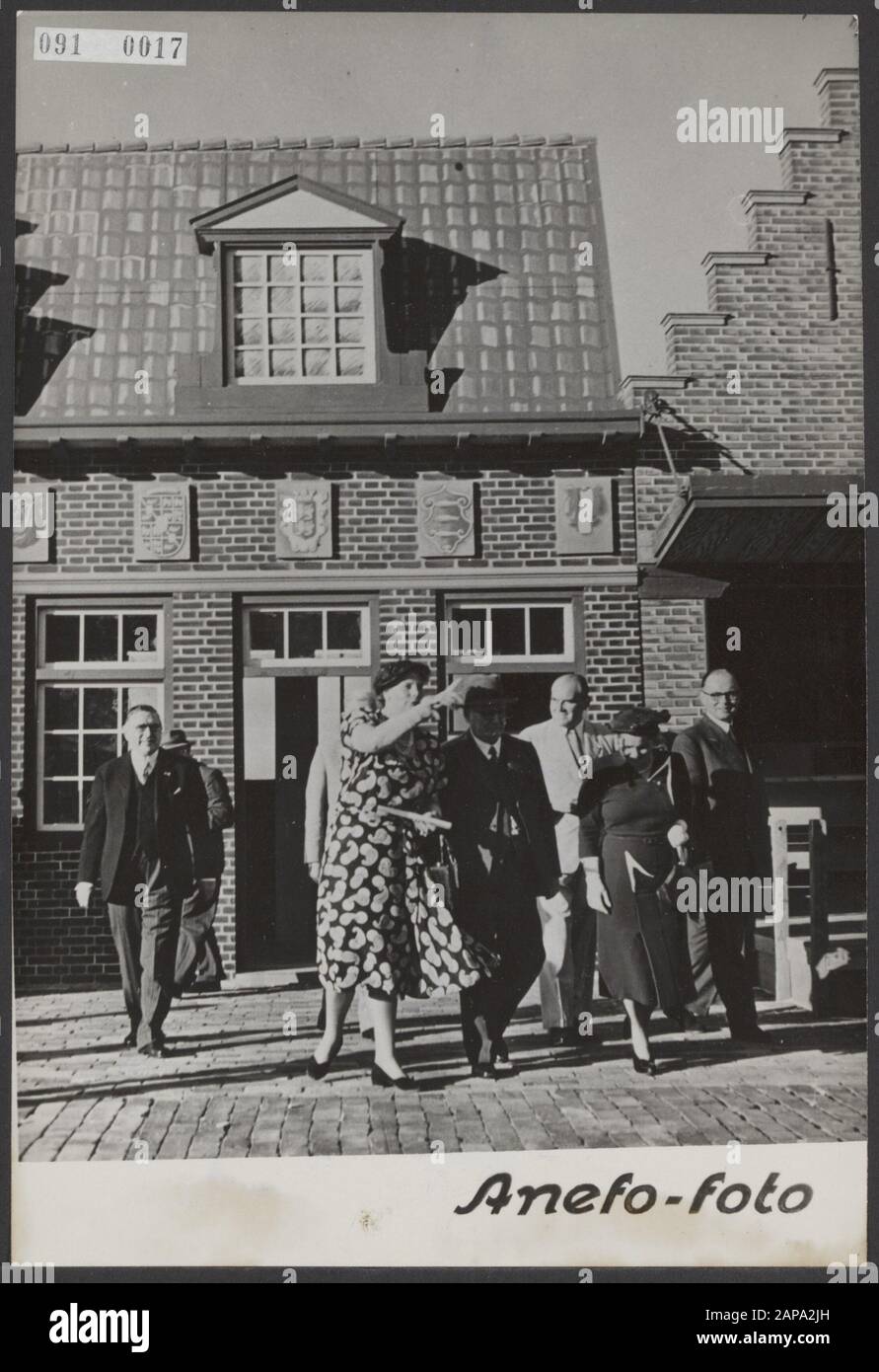 Besuch des niederländischen Gesandten in Südafrika und Dr. Malan zu den imitierten Culemborg in Kapstadt Datum: 21. März 1952 Ort: Kapstadt, Südafrika Schlüsselwörter: Besuche, Emissionen, Ministerpräsidenten, politischer Personenname: Berg van der j, malan dr, malan mv Stockfoto