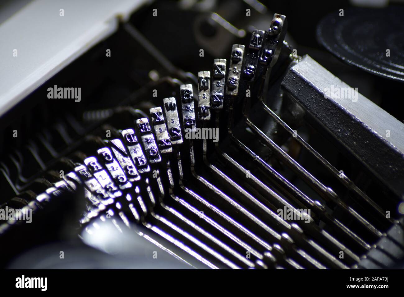 Buchstaben- und Zifferntasten mit Farbton in der Schreibmaschine einer ...