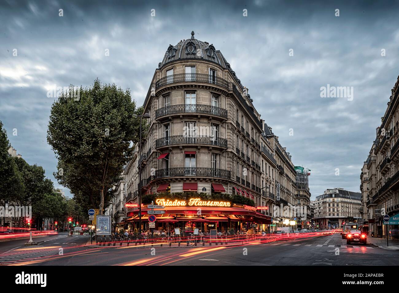 Das Restaurant Triadou Haussmann, traditionelle Pariser Brasserie in Paris Stockfoto