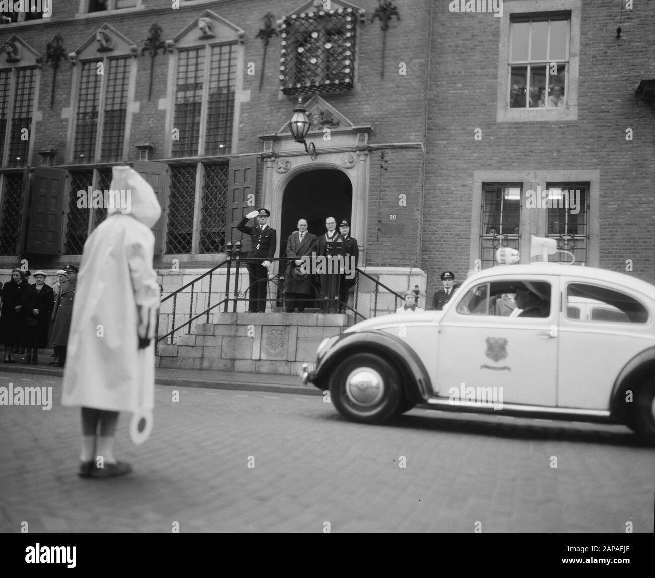 12,5 Jahre Bürgermeister von Nijmegen Mr.ch. M. J. H. Hustinx Datum: 20. Dezember 1957 Stichwörter: Ambtsjubilea Stockfoto