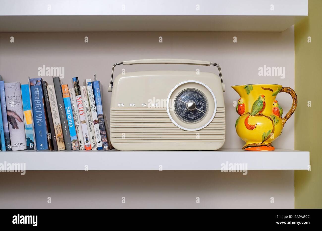 Vintage-Buschwörfunk im Innenbereich Stockfoto