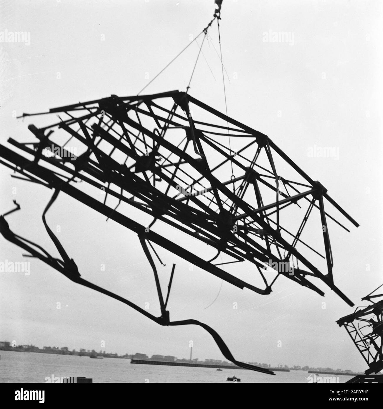 Amsterdam, Fotos der Reparaturarbeiten im Hafen Datum: 1945 Standort: Amsterdam, Noord-Holland Schlüsselwörter: Erholung, Zweiter Weltkrieg Stockfoto