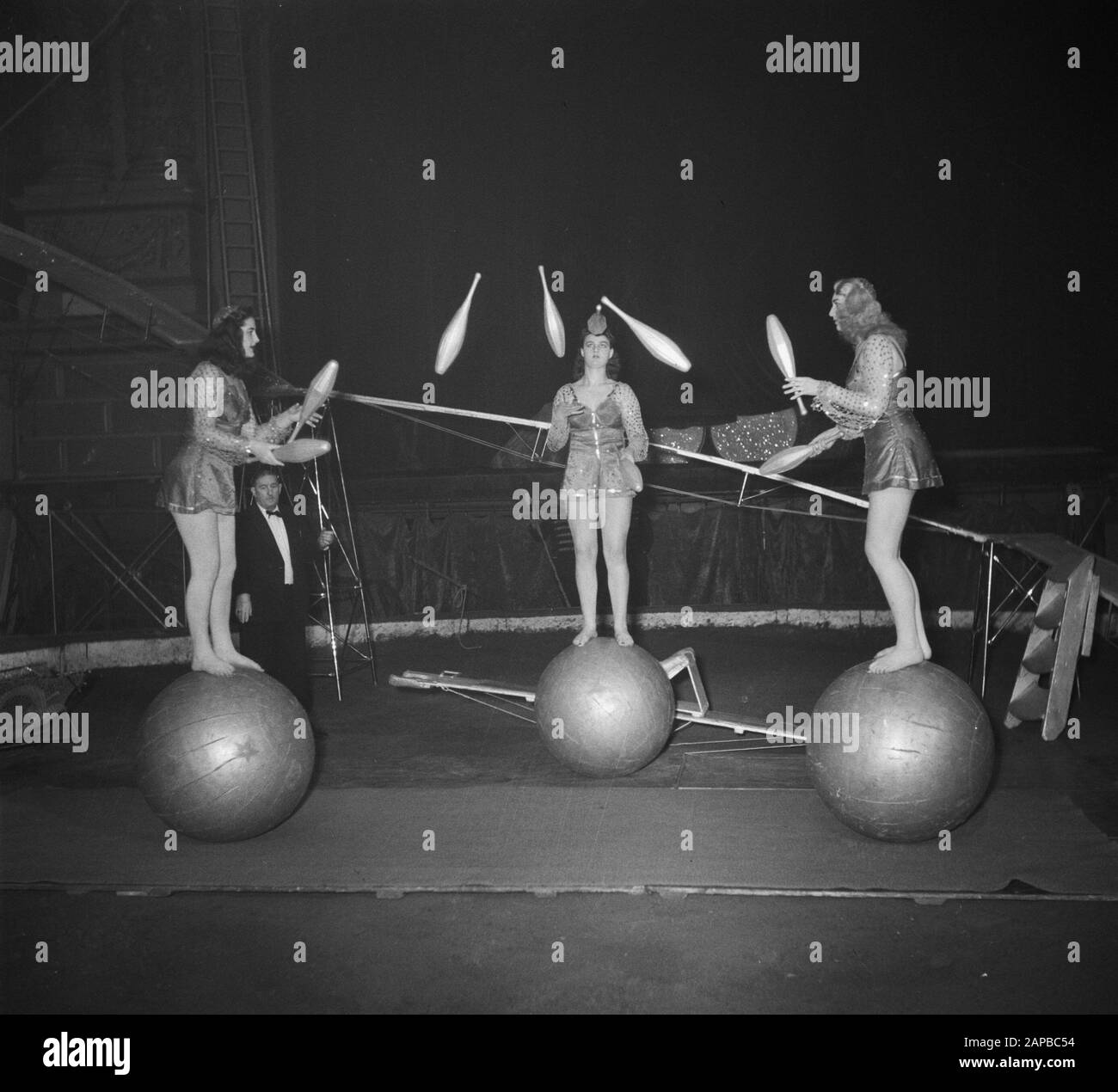 Circus Strassburger diverse Aufnahmen Datum: 22. Januar 1952 Schlagwörter: RECORDINGENTS-Institutionenname: Strassburger Circus Stockfoto