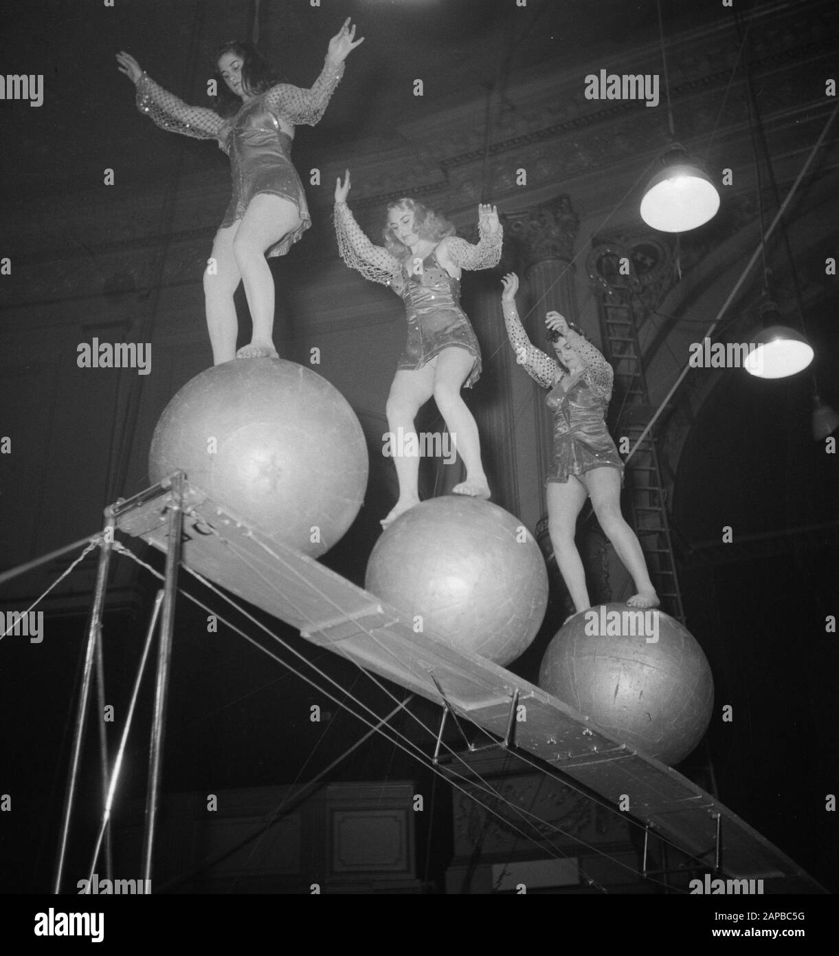 Circus Strassburger diverse Aufnahmen Datum: 22. Januar 1952 Schlagwörter: RECORDINGENTS-Institutionenname: Strassburger Circus Stockfoto