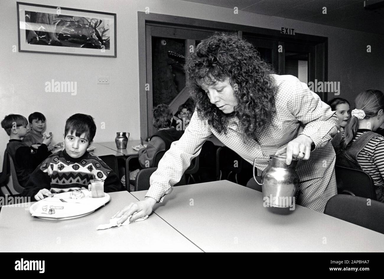 Dinnertime, Grundschule Nottingham UK 1995 Stockfoto