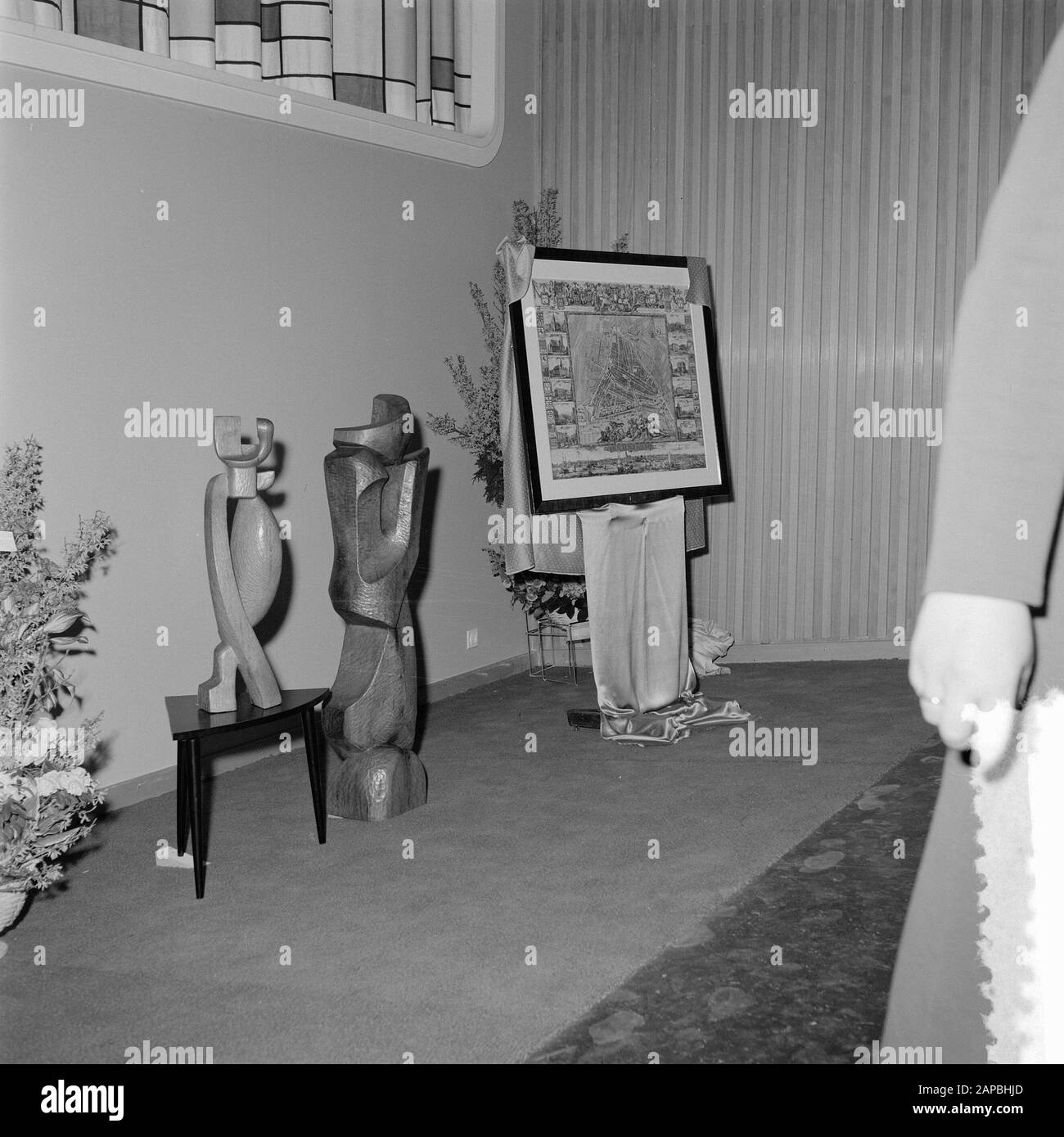 Beijenkorf in Rotterdam (Eröffnung) Datum: 21. März 1957 Standort: Rotterdam, Zuid-Holland Stichwörter: Openingen Stockfoto