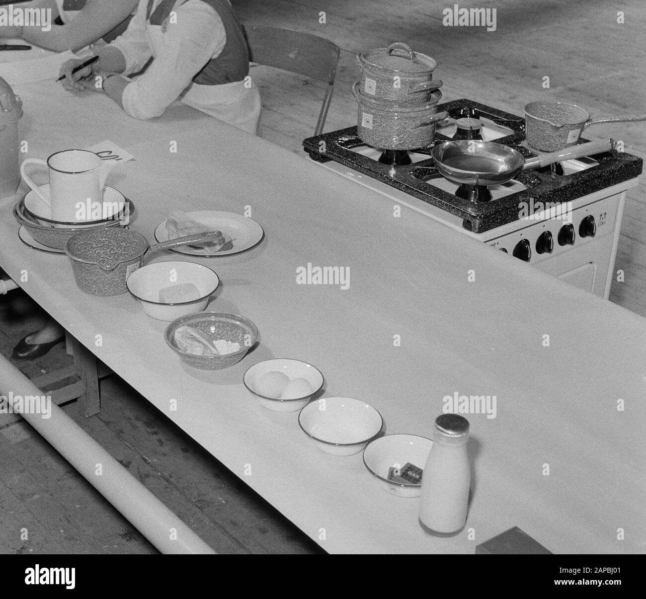 Kochwettbewerb BK Email Datum: 21. Mai 1957 Schlagwörter: Kochen, Wettbewerbe Stockfoto