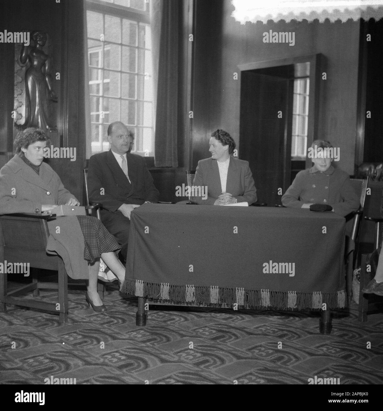 Hochzeit Dr. Pimentel (Zahnarzt) Datum: 26. April 1957 Schlüsselwörter: Hochzeiten, Zahnärzte Stockfoto