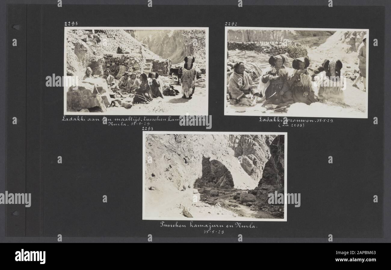 PhotoAlbum Fisherman: Third Karakoru Expedition, 1929 Beschreibung: Album-Blatt mit drei Fotos. Links oben: Antiquitätenanbieter in LEH; rechts oben: Blick von der britischen Residenz in LEH auf den Zaschar-Bergen; unten: Tänzer vor dem Haus von Khan Bahadur in LEH Datum: 1925/05/19 Ort: Indien, LEH Schlüsselwörter: Berge, Tänze, Gärten, Verkäufer Stockfoto