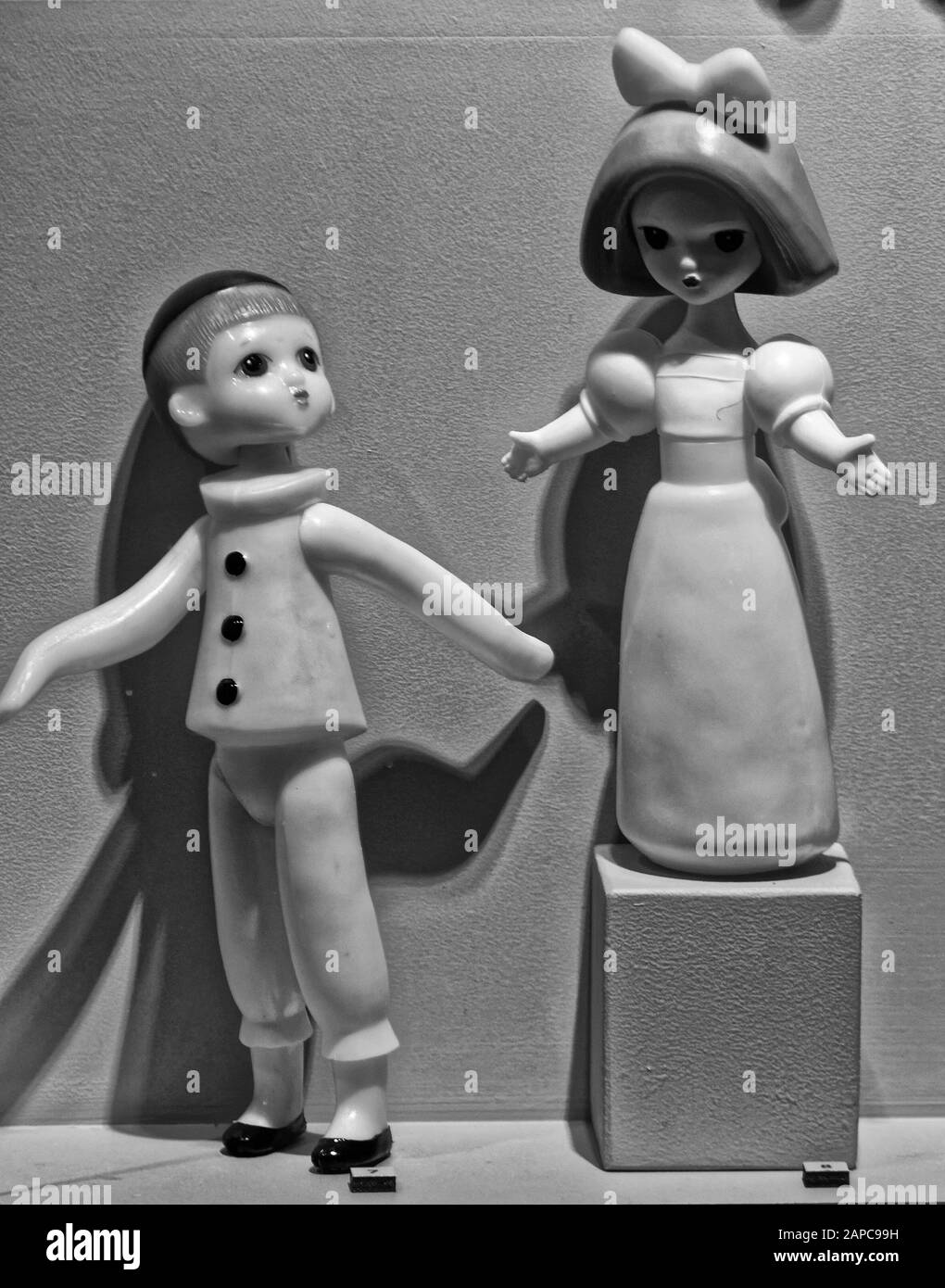 Foto alte Puppen Pierrot und Malvina Stockfoto