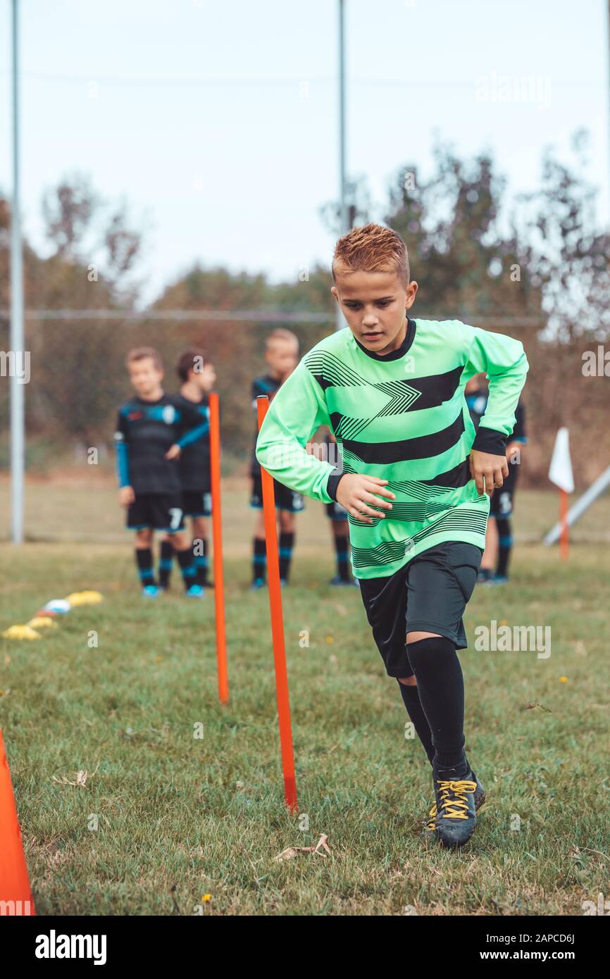 Football Practice Drills Stockfotos Und Bilder Kaufen Alamy