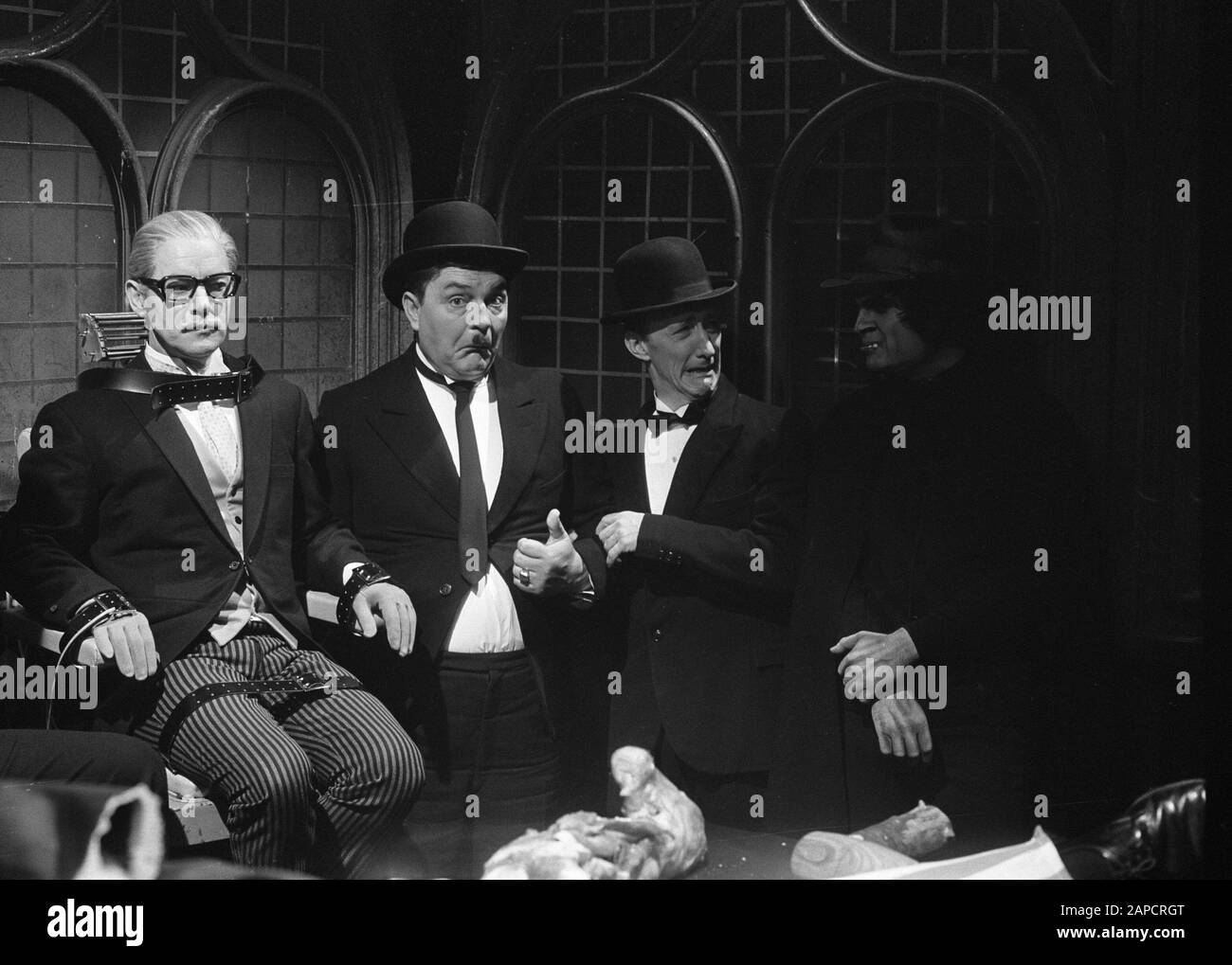 Hadimassa Beschreibung: Schauspieler Datum: 27. April 1972 Schlagwörter: Kabarett, Szenen, Fernsehen Stockfoto