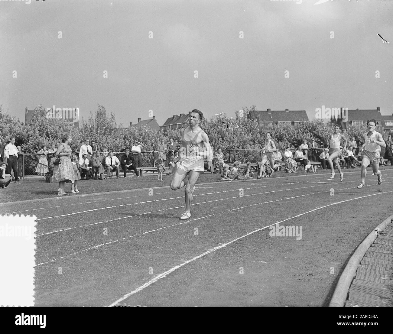 Leichtathletik Niederlande Belgien, Ziel 400 m Herren Datum: 28. August 1955 Schlagwörter: ALETICS, Finishen Stockfoto