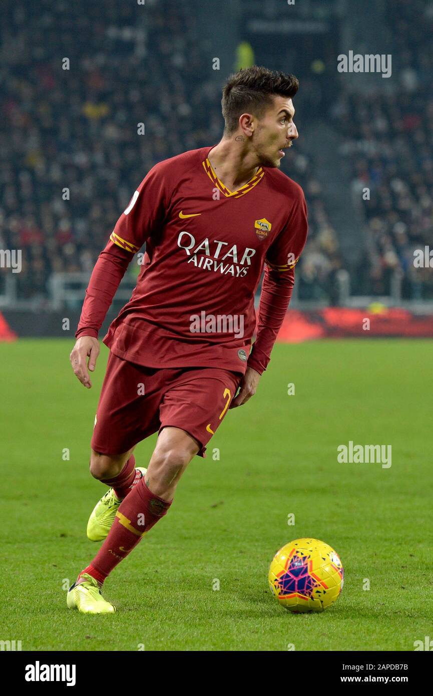 Allianz Stadium, Turin, Italien. Januar 2020. COPPA Italia Fußball, Juventus gegen Roma; Lorenzo Pellegrini von AS Roma am Ball sucht nach Pass-Optionen Credit: Action Plus Sports/Alamy Live News Stockfoto