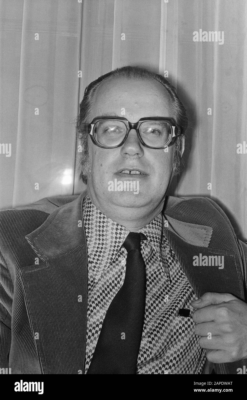 AR-Gruppenmitglieder Zweite Kammer; drs. N. Beinema, Überschrift Datum: 17. November 1975 Schlagwörter: Mitglieder Institution Name: Zweite Kammer Stockfoto