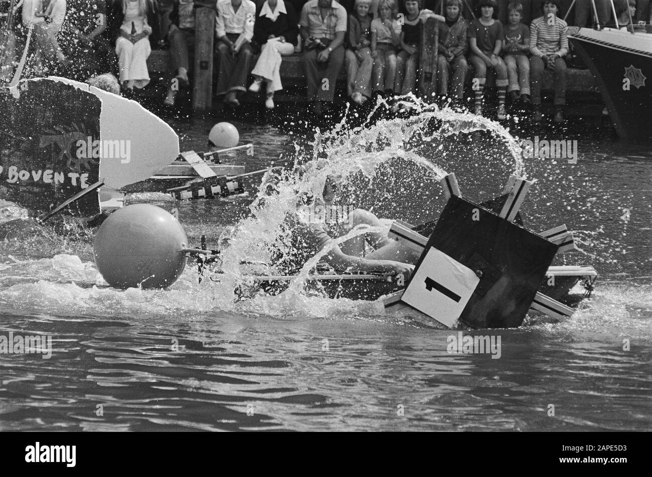 Badkuiprace in Hoorn Datum: 30. Juli 1977 Standort: Hoorn, Noord-Holland Stockfoto