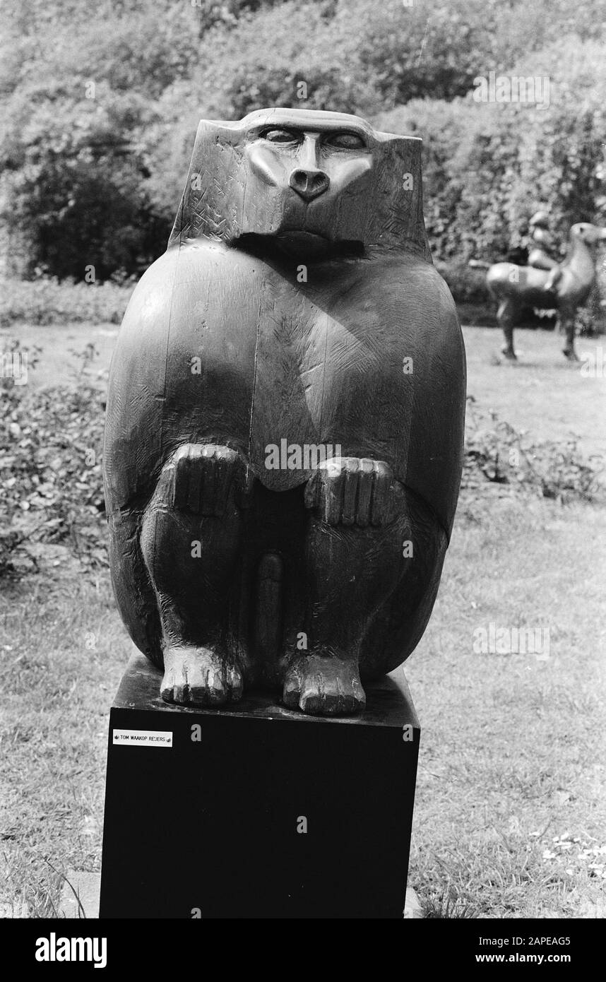 Bilderausstellung Mens and Animal Plastics in Rotterdam; Verschiedenes Datum: 20. Mai 1980 Standort: Rotterdam, Zuid-Holland Schlüsselwörter: Bilder, Ausstellungen Stockfoto