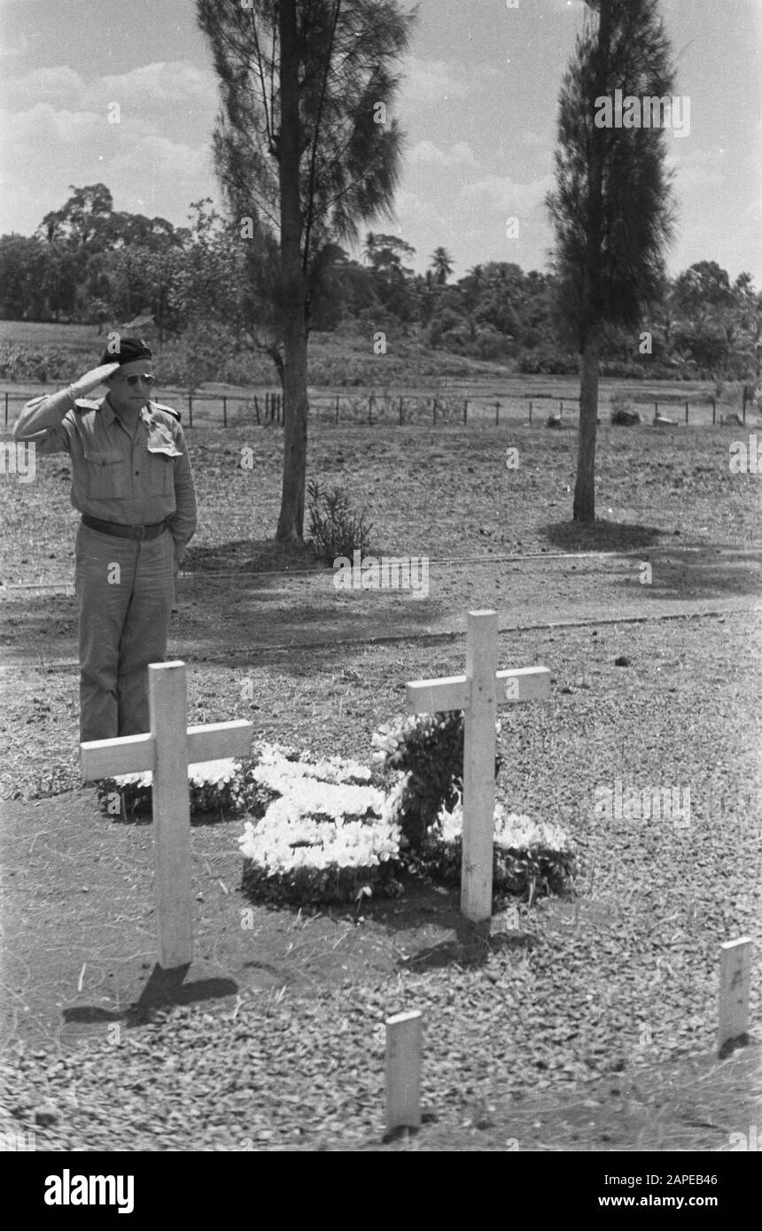 Graf Major J. Arkell Beschreibung: Friedhof britische Soldaten. Grab von Major J. Arkell (1A/1219), der Royal Gurkha Rifles (verstorben 21-8-1946) Anmerkung: James William Arkell, amtierender stellvertretender Kommandeur eines Bataillon Ghurkas wurde bei einer Aktion im Gebiet von Bekasi getötet Datum: August 1946 Ort: Batavia, Indonesien, Jakarta, Niederländisches Ostindien Stockfoto