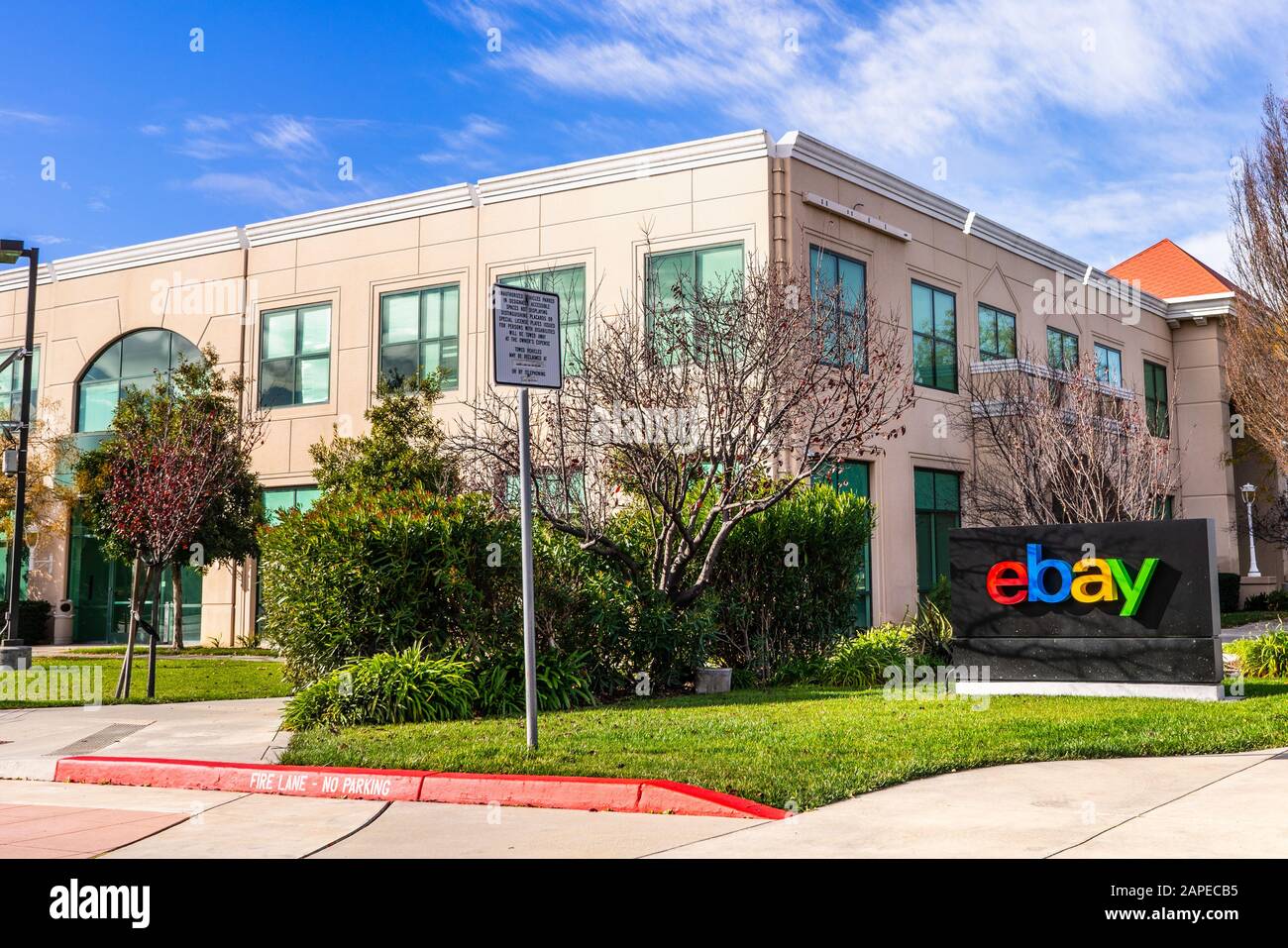 Januar 2020 San Jose/CA/USA - Ebay Corporate Headquarters im Silicon Valley; eBay Inc. Ist ein US-amerikanischer multinationaler E-Commerce-Konzern, der F. Stockfoto